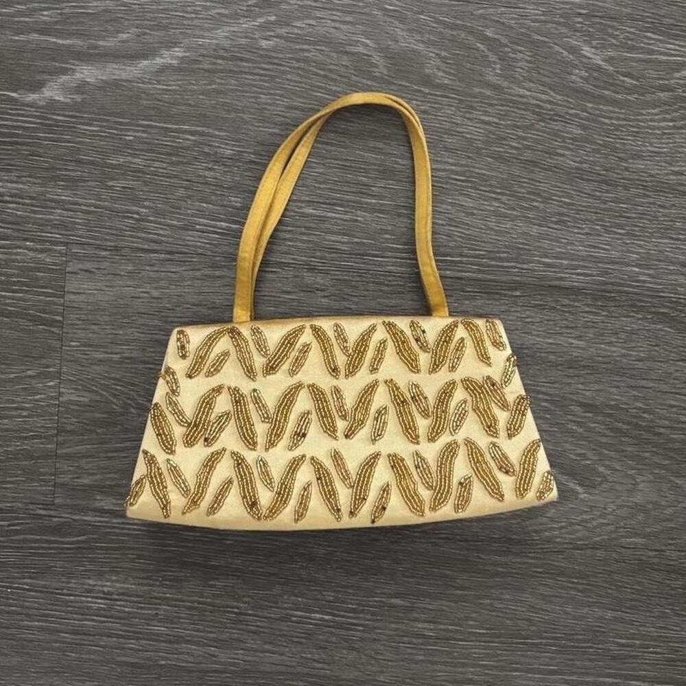 Vintage good beaded embroidered purse